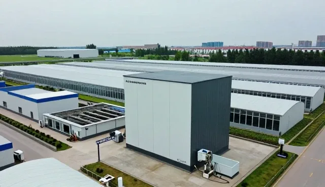 PLC控制单元在工业控制柜中的性能表现与适用环境分析